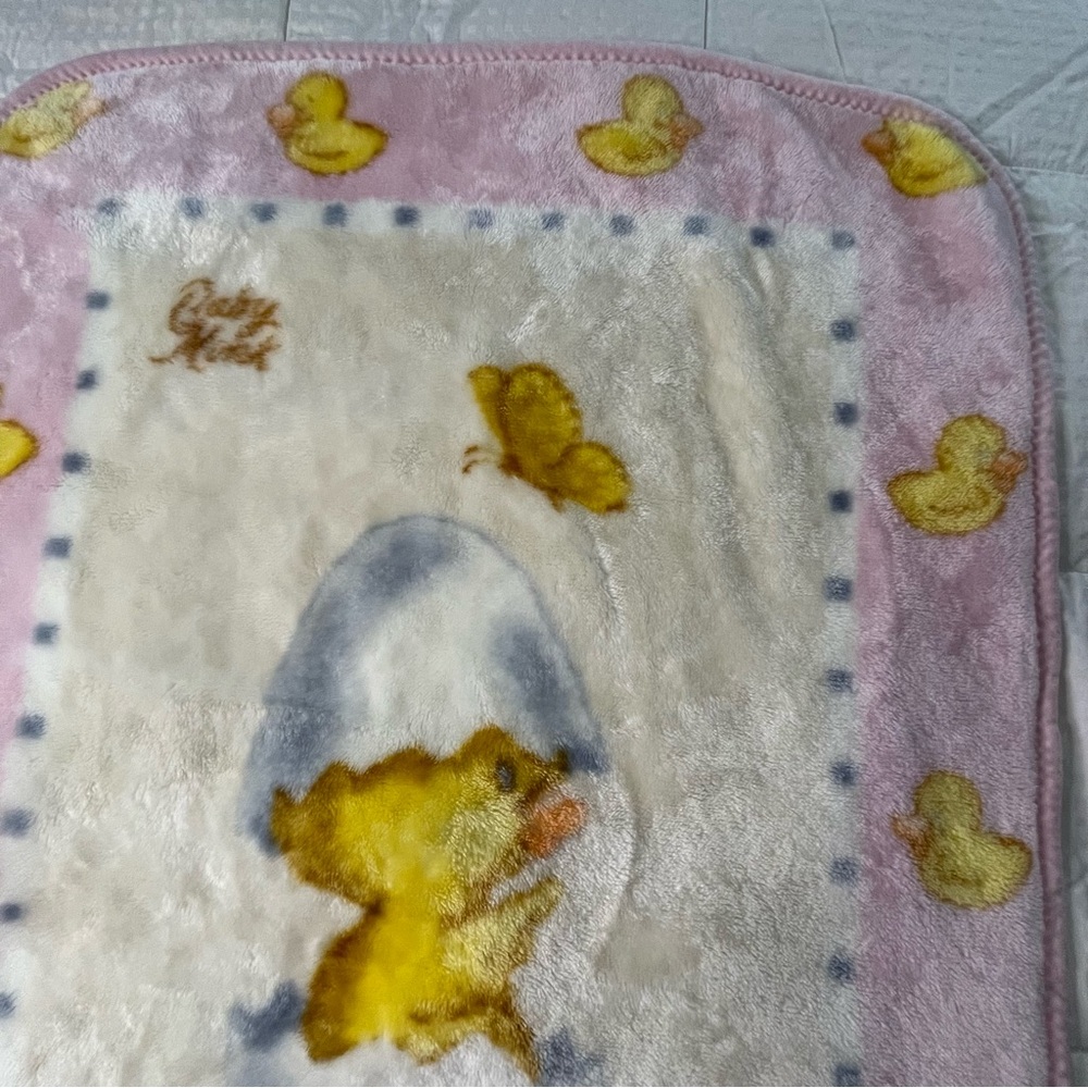 Baby Mink Duck In Egg Baby Blanket Soft Pink Throw 42 x 31 VTG - Picture 5 of 12